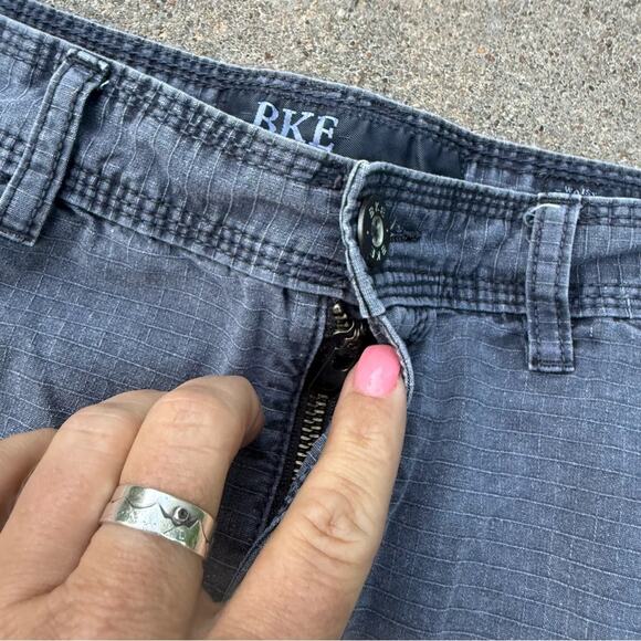 Y2K BKE Walker Dark Navy Ripstop Cargo Shorts Size 32 - Picture 2 of 9